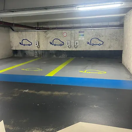F1 Bis 3 Etoiles Plein Centre Avec Parking Apartment